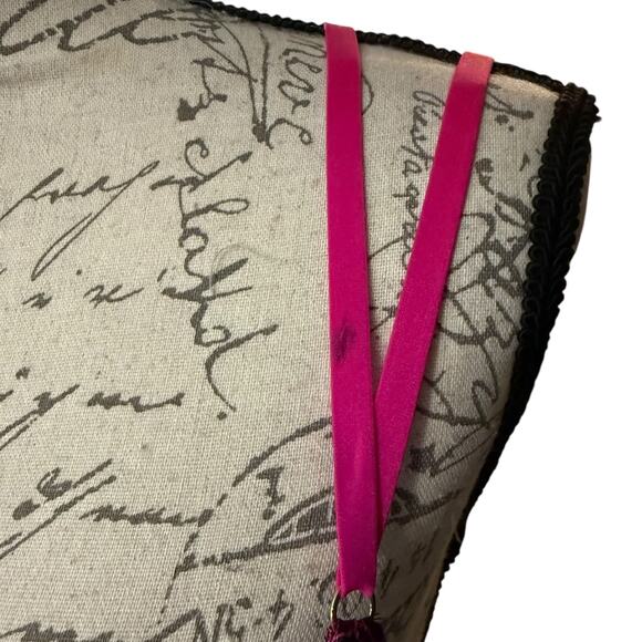 Victoria's Secret Bombshell Plunge Push Up Bra Size 32B - Picture 3 of 6